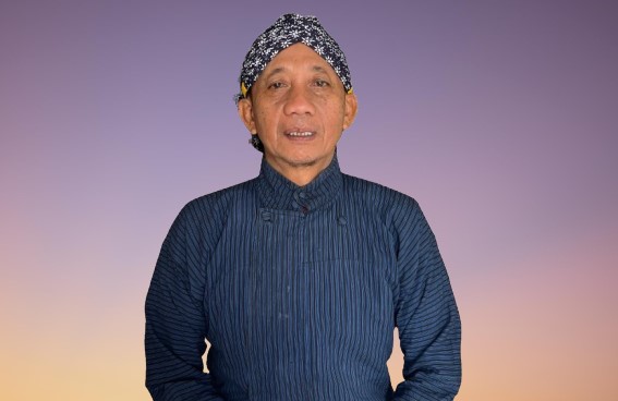 Drs. Santosa, M.M